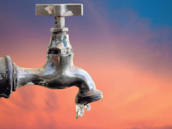 Sabesp nega vazamento químico e afirma que fornece água potável e sem riscos à saúde