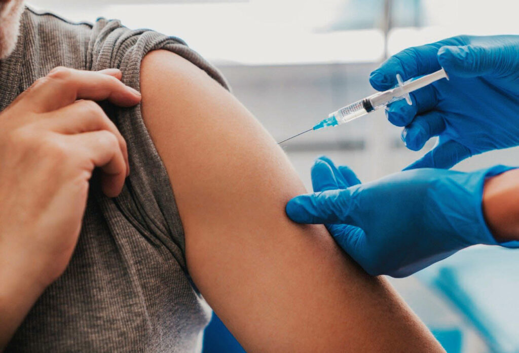 Antes tarde do que nunca Taubate inicia vacinacao contra a Dengue voz do vale