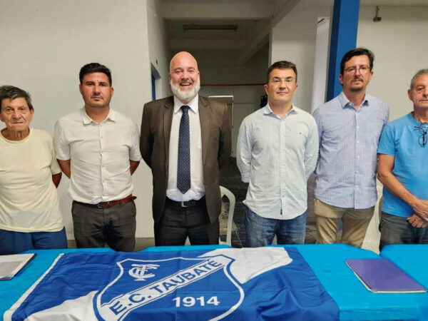 Renovação no Esporte Clube Taubaté 70 Anos de 1954