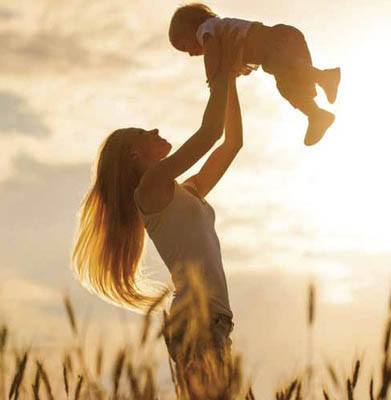 Ser mãe: os desafios humanos  de um amor divino