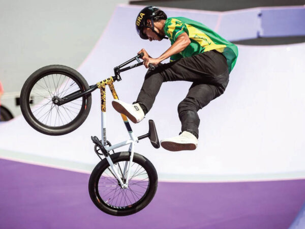 BMX PARK: Atletas olímpicos disputam competição em Taubaté