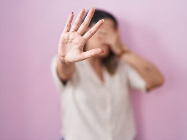 Lei visa reabilitar agressores de violência doméstica