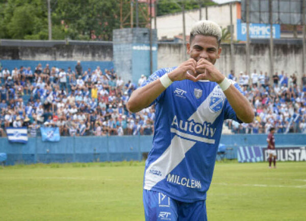 Romarinho de volta ao Burro da Central