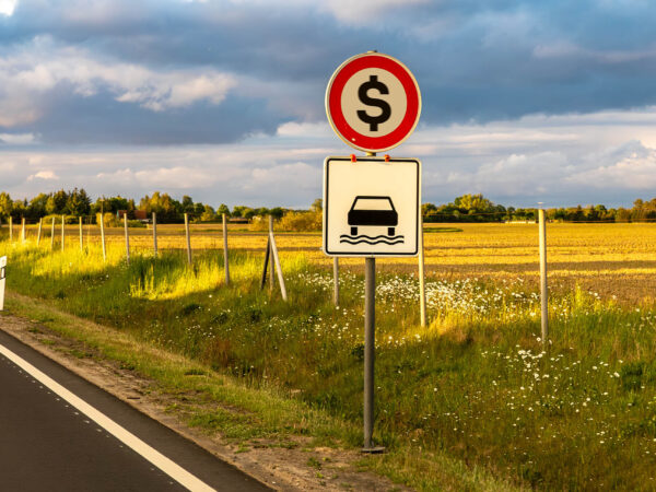 Aparecida apresenta projeto de taxa ambiental para turistas